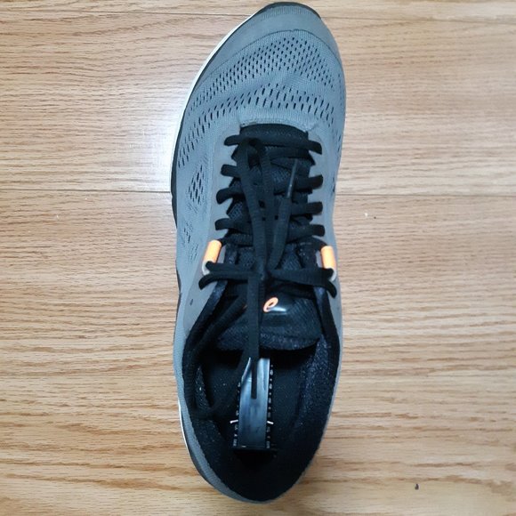 Used ASICS Men's Running Shoes for Sale - Picture 2 of 7